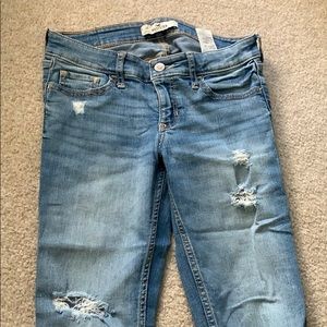 Hollister jean size 3!